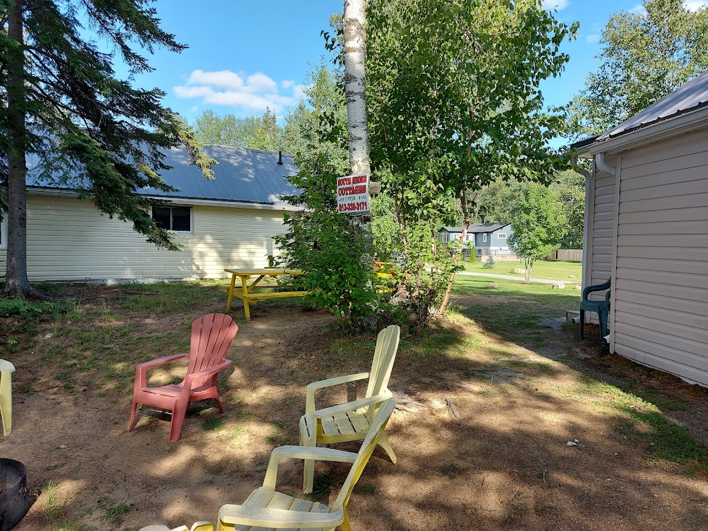 South Shore Cottage Rentals Lake St. Peter | 194 S Rd, Lake Saint Peter, ON K0L 2K0, Canada | Phone: (613) 338-3171