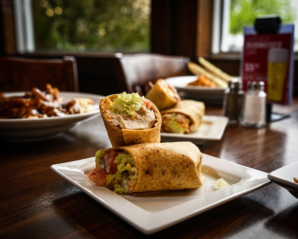 Broadway Bar & Grill Innes Road | 1486 Innes Rd, Gloucester, ON K1B 3V5, Canada | Phone: (613) 745-9898