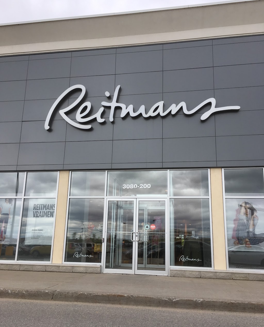 Reitmans | Faubourg de la Gare, 3080 Boulevard de la Gare, Vaudreuil-Dorion, QC J7V 0H1, Canada | Phone: (450) 424-8696