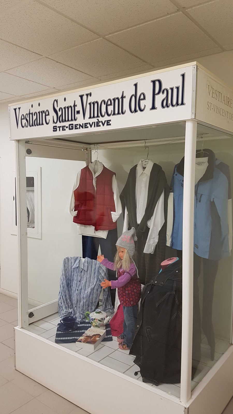 Vestiaire St-Genevieve | 3291 Ch Ste-Foy, Québec, QC G1X 3V2, Canada | Phone: (418) 659-2474