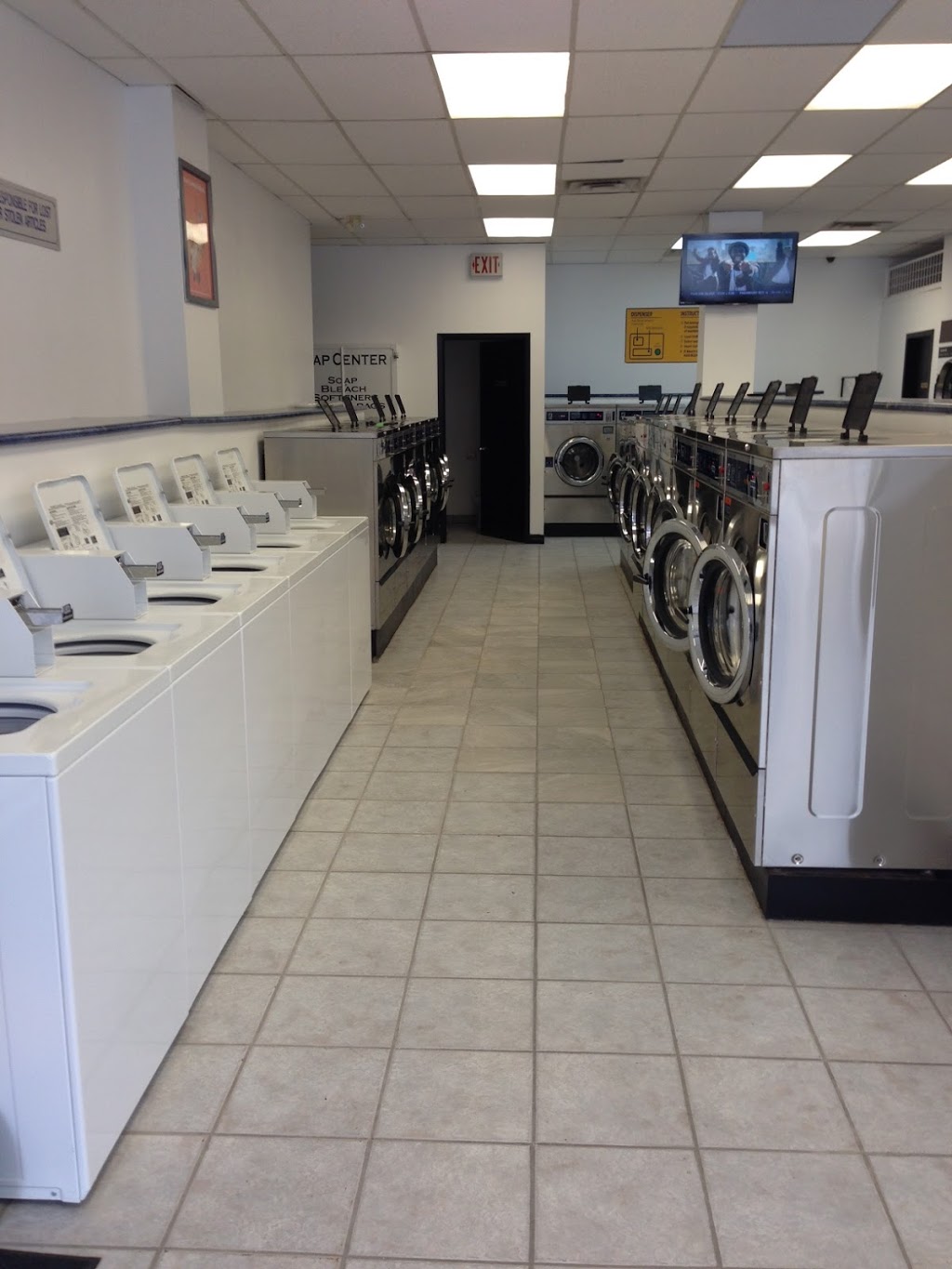 Drop Your Drawers Coin Laundry | 9 Progress Ave #2, Scarborough, ON M1P 5A4, Canada | Phone: (416) 297-5335