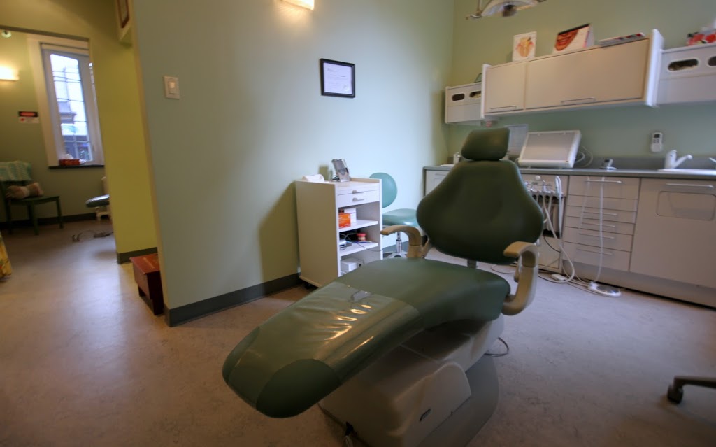 Clinique Dentaire Dent-Blanche | 315 Chemin du Bord-du-Lac, Pointe-Claire, QC H9S 4L6, Canada | Phone: (514) 697-8333