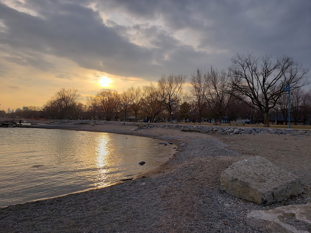 Woodbine Beach | 1675 Lake Shore Blvd E, Toronto, ON M4L 3W6, Canada | Phone: (416) 338-4386