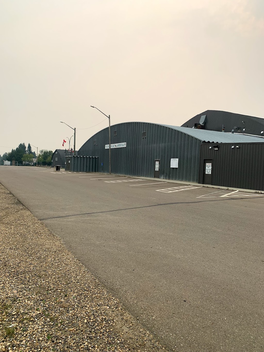 Eckville Arena | 5103 51 St, Eckville, AB T0M 0X0, Canada | Phone: (403) 746-2033