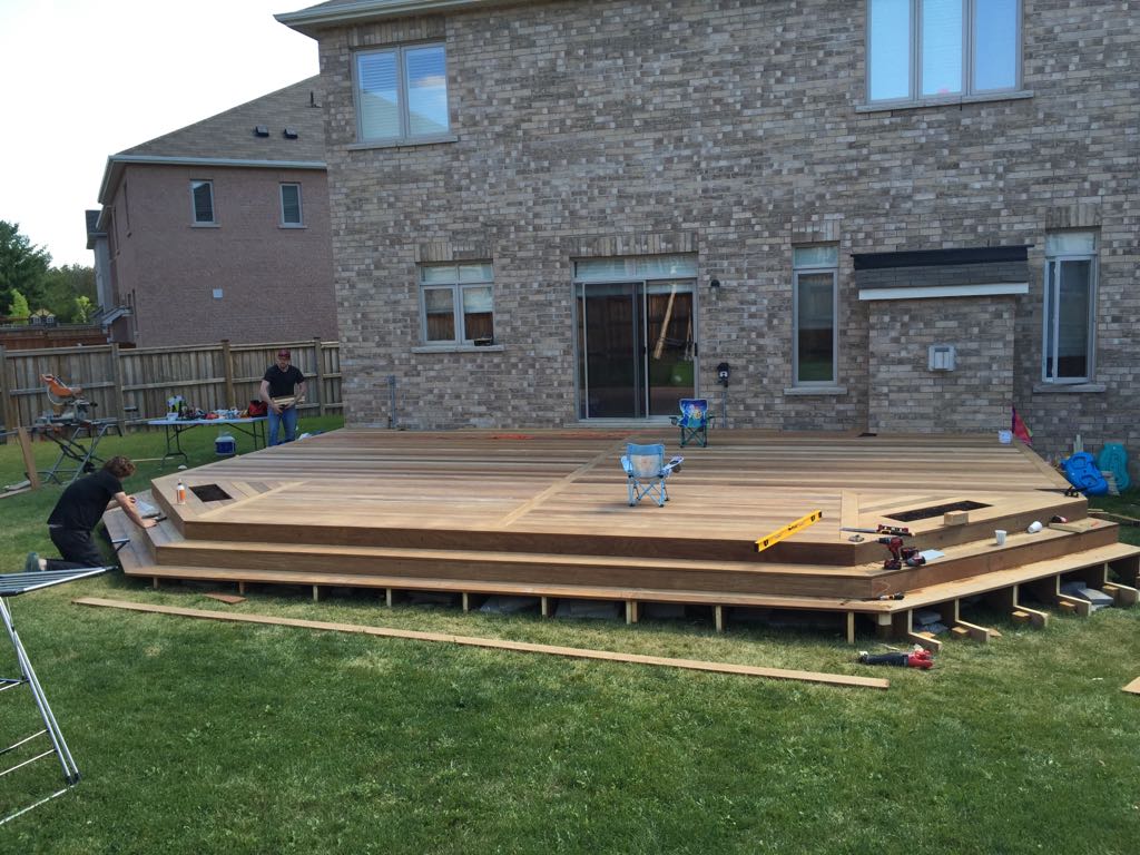 Royal Deck Builder Woodbridge | 4103 Rutherford Rd #16, Vaughan, ON L4L 2V5, Canada | Phone: (416) 619-0298