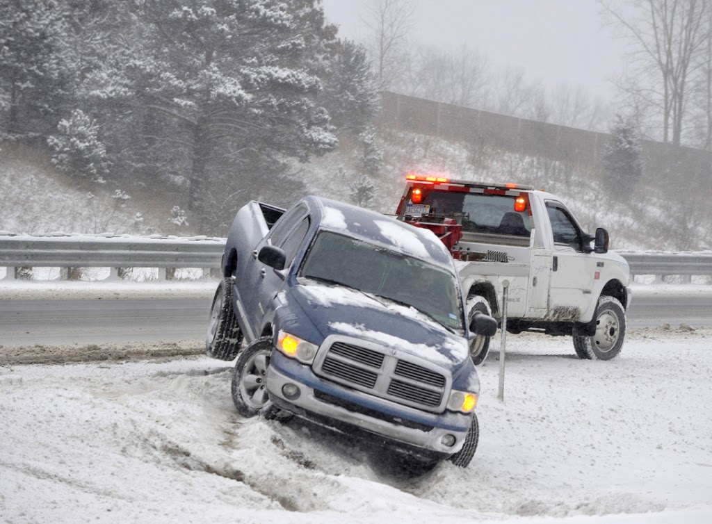 Kevins Towing & Recovery | 221 Nipissing Rd, Milton, ON L9T 1R3, Canada | Phone: (905) 878-9229