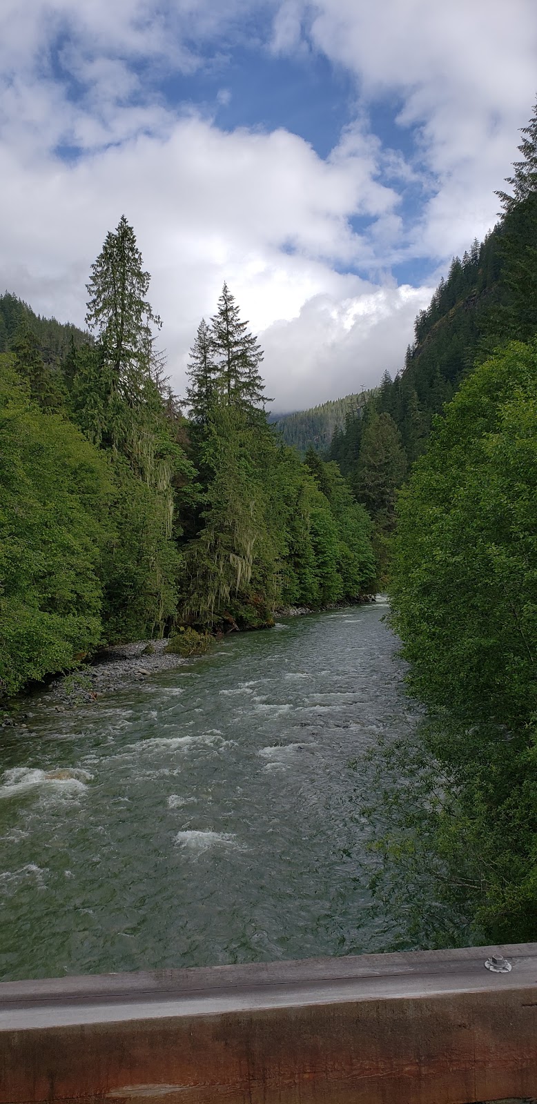 Siqurd Valley Trail Trailhead | Ashlu Rd, Brackendale, BC V0N 1H0, Canada