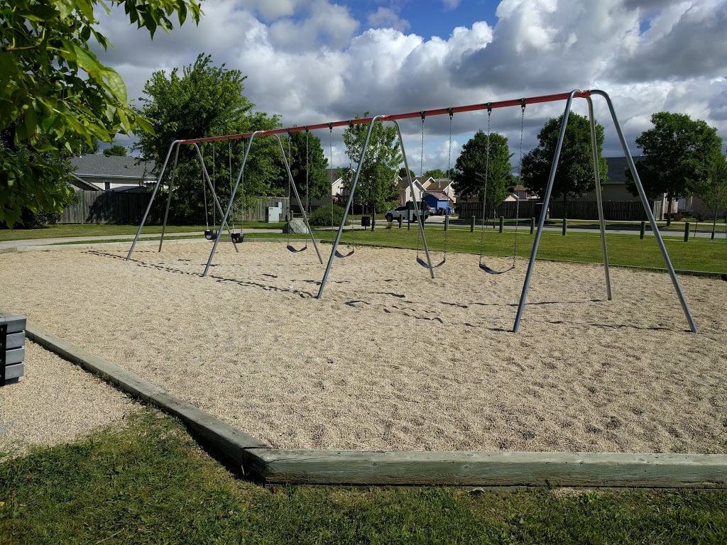 Ronald Houston Park | Rothshire Dr, Winnipeg, MB R2C 5E1, Canada