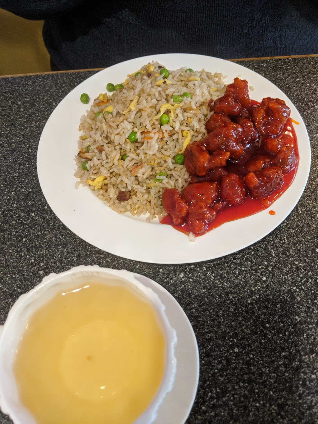 Wenjie Chinese Restaurant | 1496 Ryan Rd E, Comox, BC V9N 4C6, Canada | Phone: (250) 339-3821