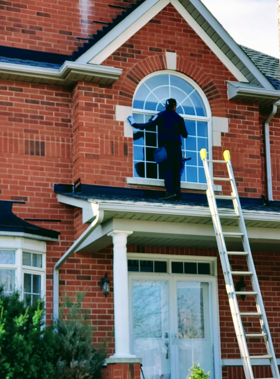 Your Window Cleaner | 1600 Rutherford Rd, Vaughan, ON L4K 0C6, Canada | Phone: (647) 865-8771