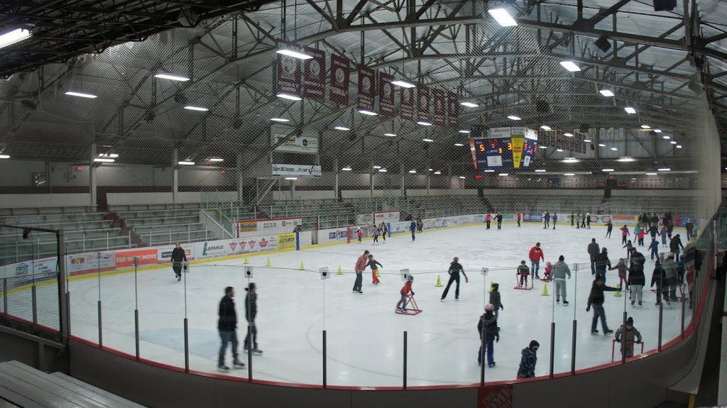 Chatham Memorial Arena | 80 Tweedsmuir Ave W, Chatham, ON N7M 2A4, Canada | Phone: (519) 352-3977