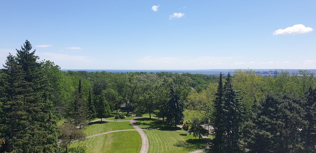 Notre Dame Motherhouse | 1921 Snake Rd, Waterdown, ON L0R 2H0, Canada | Phone: (905) 689-6646