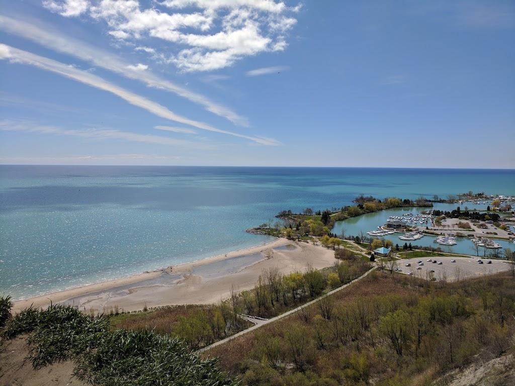 Cathedral Bluffs Park | 24 Lyme Regis Crescent, Scarborough, ON M1M 1E4, Canada | Phone: (416) 338-4386