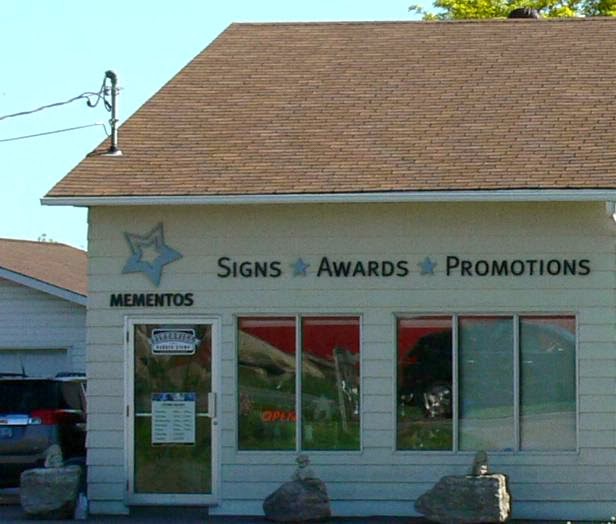 Mementos Signs Awards & Promotions | 1027 Carp Rd, Stittsville, ON K2S 1B9, Canada | Phone: (613) 836-6494