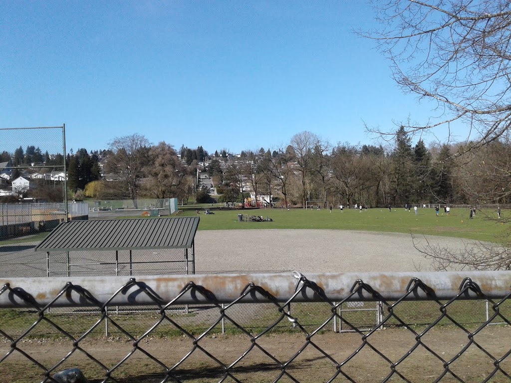 Hume Park Off-leash Dog Park | Brunette-Fraser Trail, New Westminster, BC V3L, Canada | Phone: (604) 526-4691