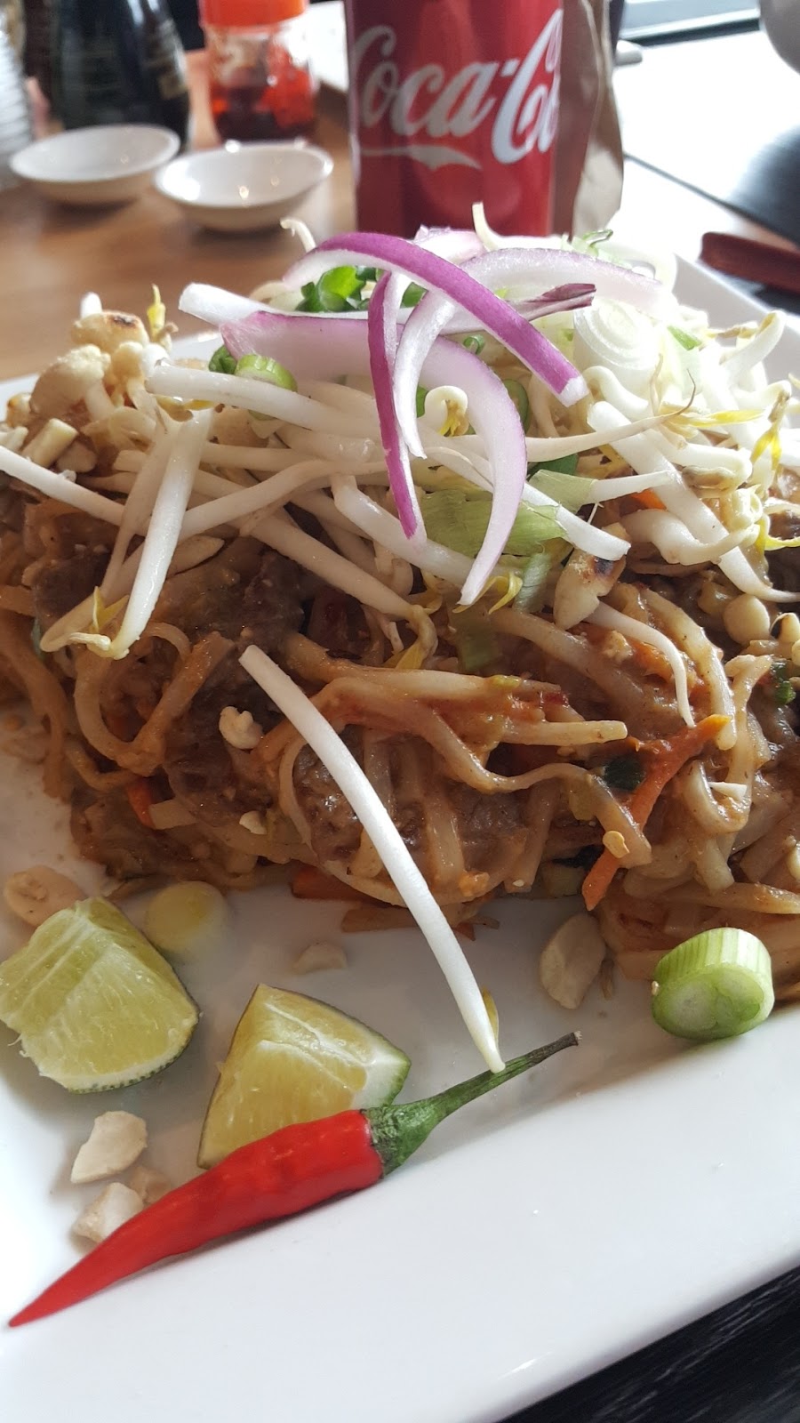 Île Pho | 4 Rue Belmont, Gatineau, QC J9H 6J5, Canada | Phone: (819) 682-4746