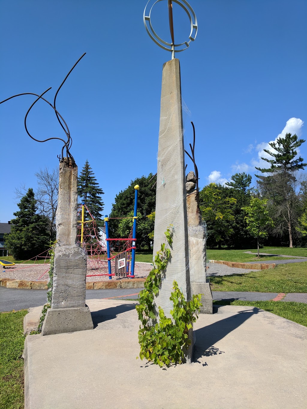 Parc Sainte-Thérèse | 113 Rue Sainte-Thérèse, Gatineau, QC J9A 2N5, Canada | Phone: (819) 503-8500