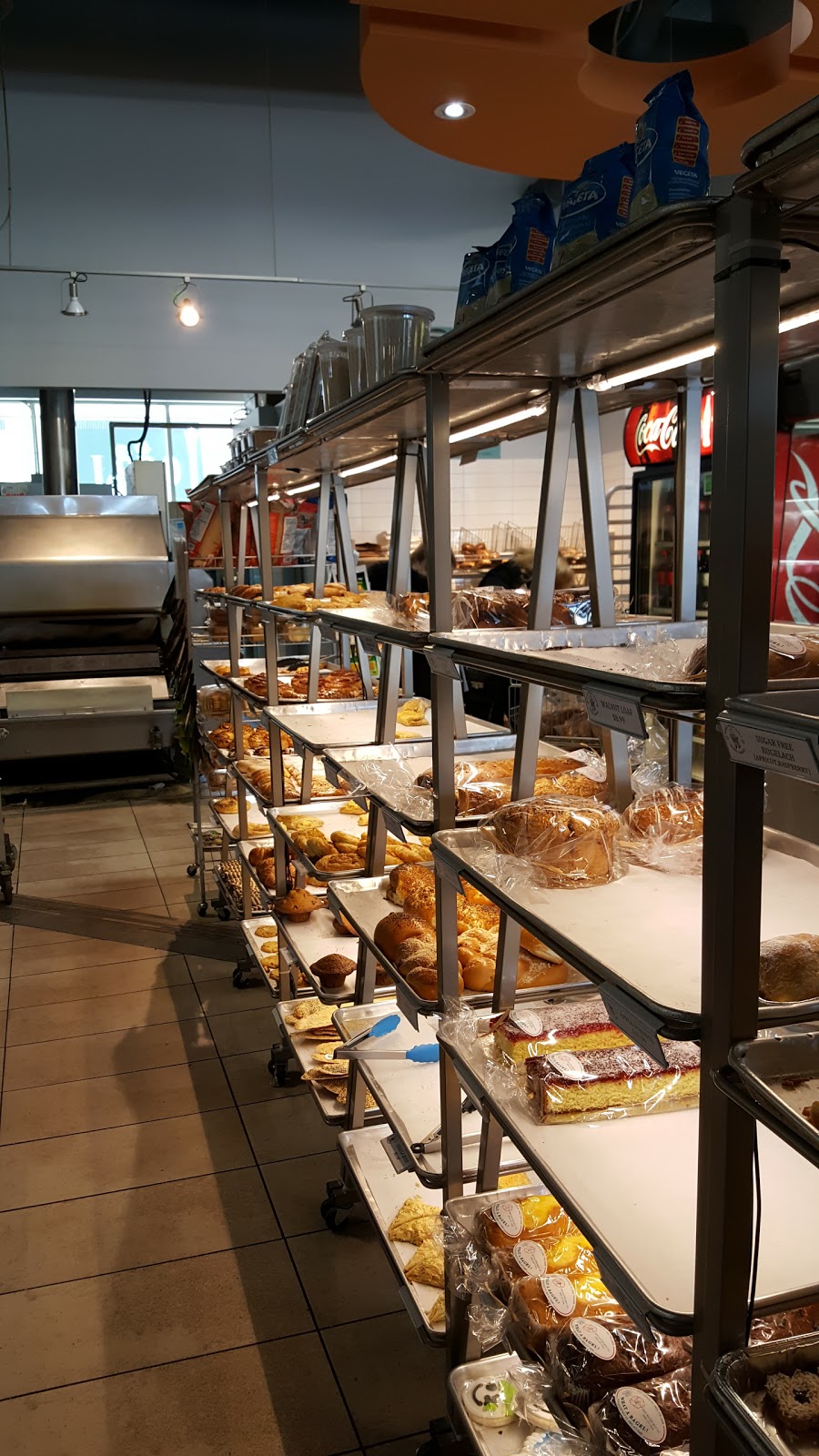 What A Bagel | 9330 Bathurst St, Maple, ON L6A 4N9, Canada | Phone: (905) 417-5600
