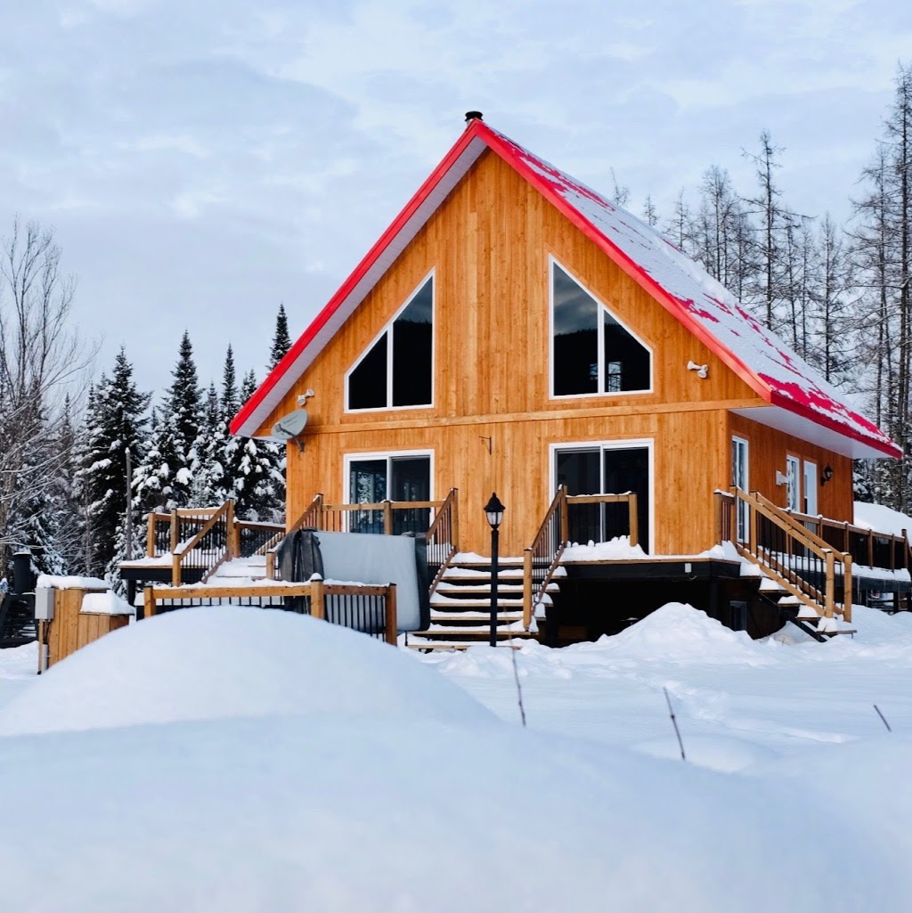 Les Chalets Tourisma -Chalet du Cap - Rocky Cottage | 196 Chemin du Lac Saint-Louis, St-Raymond, QC G3L 3H3, Canada | Phone: (418) 399-9545