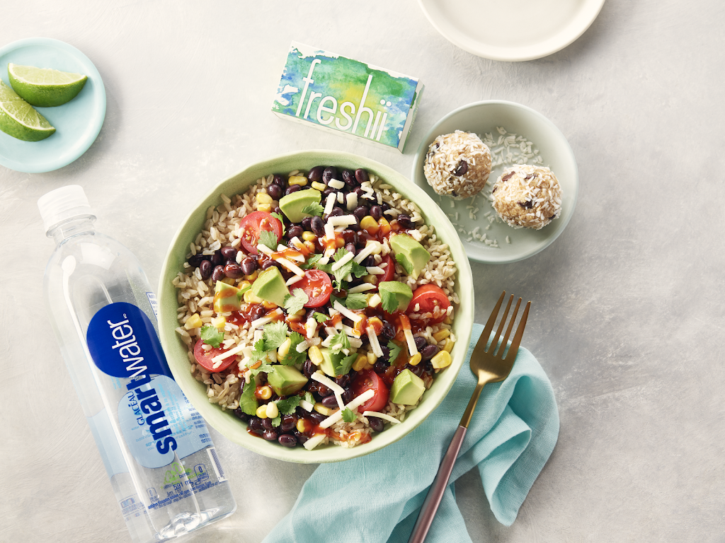 freshii | 290 W Hunt Club Rd, Ottawa, ON K2E 0B7, Canada | Phone: (613) 903-6108