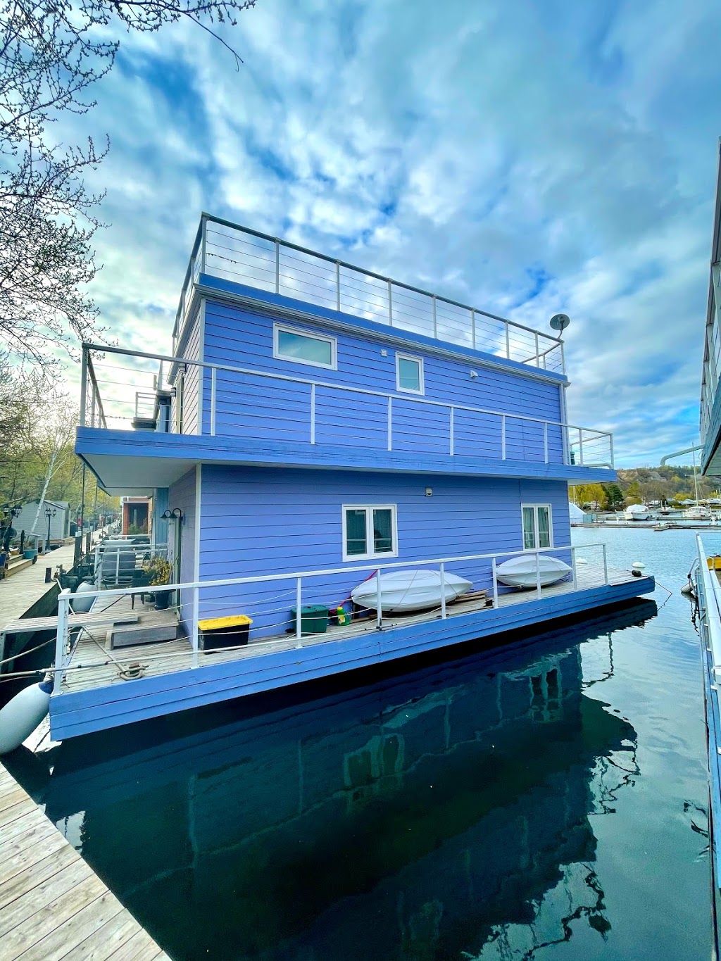 Toronto Floating Homes | 7 Brimley Rd S, Scarborough, ON M1M 3W3, Canada | Phone: (437) 221-4692