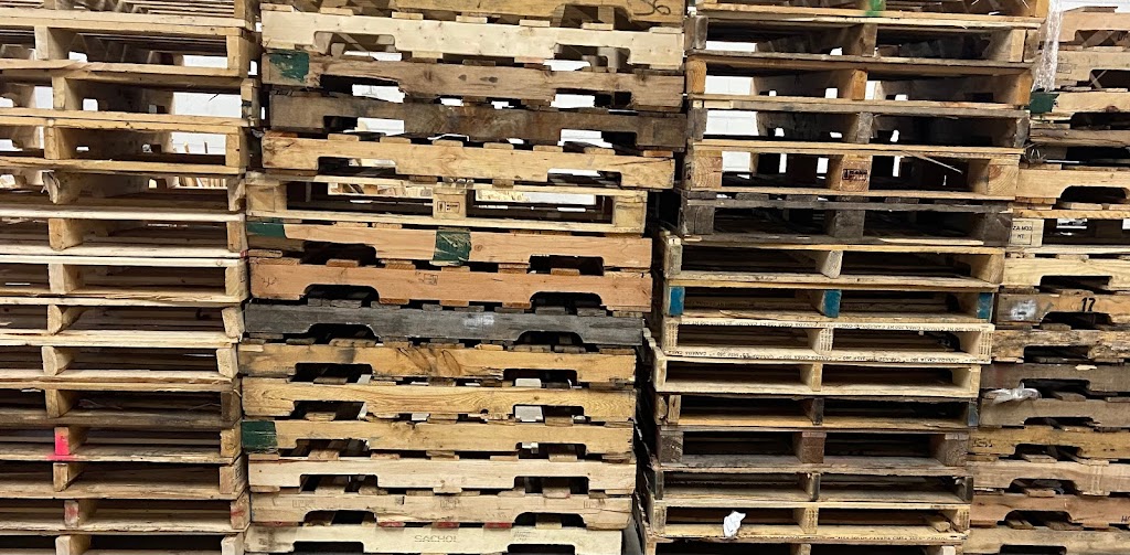 Tower Pallets | 100 Easton Rd, Brantford, ON N3P 1J5, Canada | Phone: (519) 754-6063