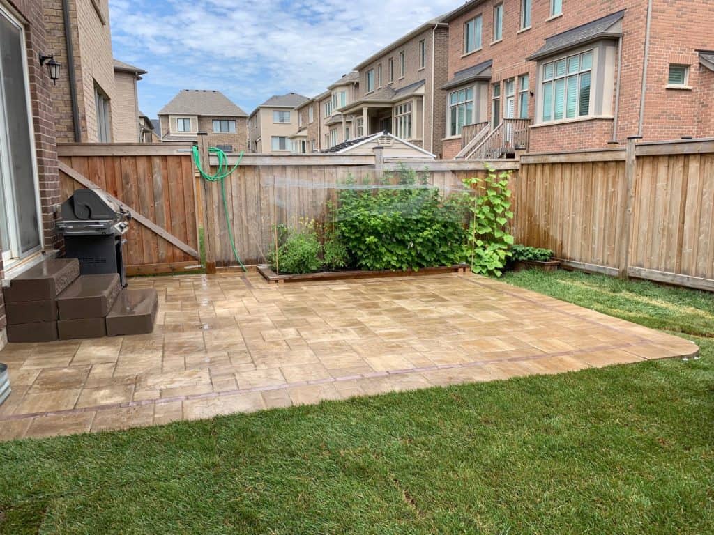 Broadleaf Landscaping and Snow Removal | 640 Mud St E, Stoney Creek, ON L8J 3C8, Canada | Phone: (905) 516-6711