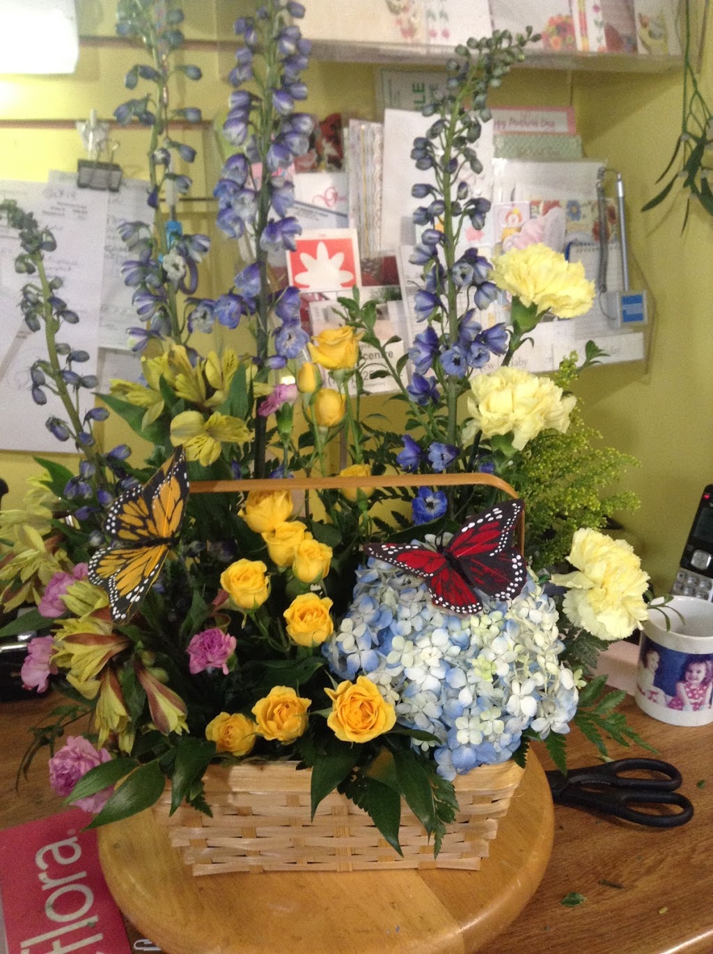 Orillia Square Florist | 321 Barrie Rd, Orillia, ON L3V 2R8, Canada | Phone: (705) 326-5534