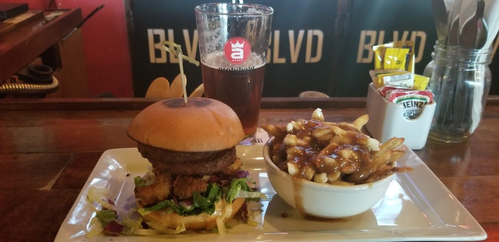 BLVD Bar & Grill | 100 Rue Kepler, Châteauguay, QC J6K 2X9, Canada | Phone: (450) 692-4219