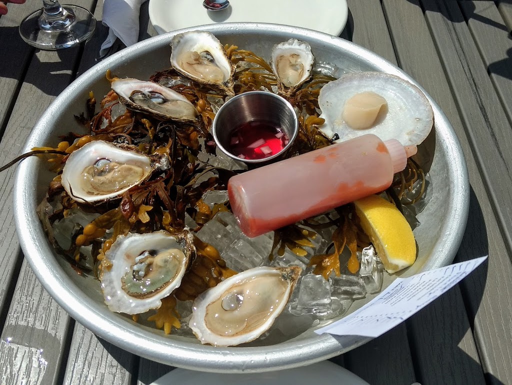 The Half Shell Oysters & Seafood | 108 Montague St, Lunenburg, NS B0J 2C0, Canada | Phone: (902) 634-8503