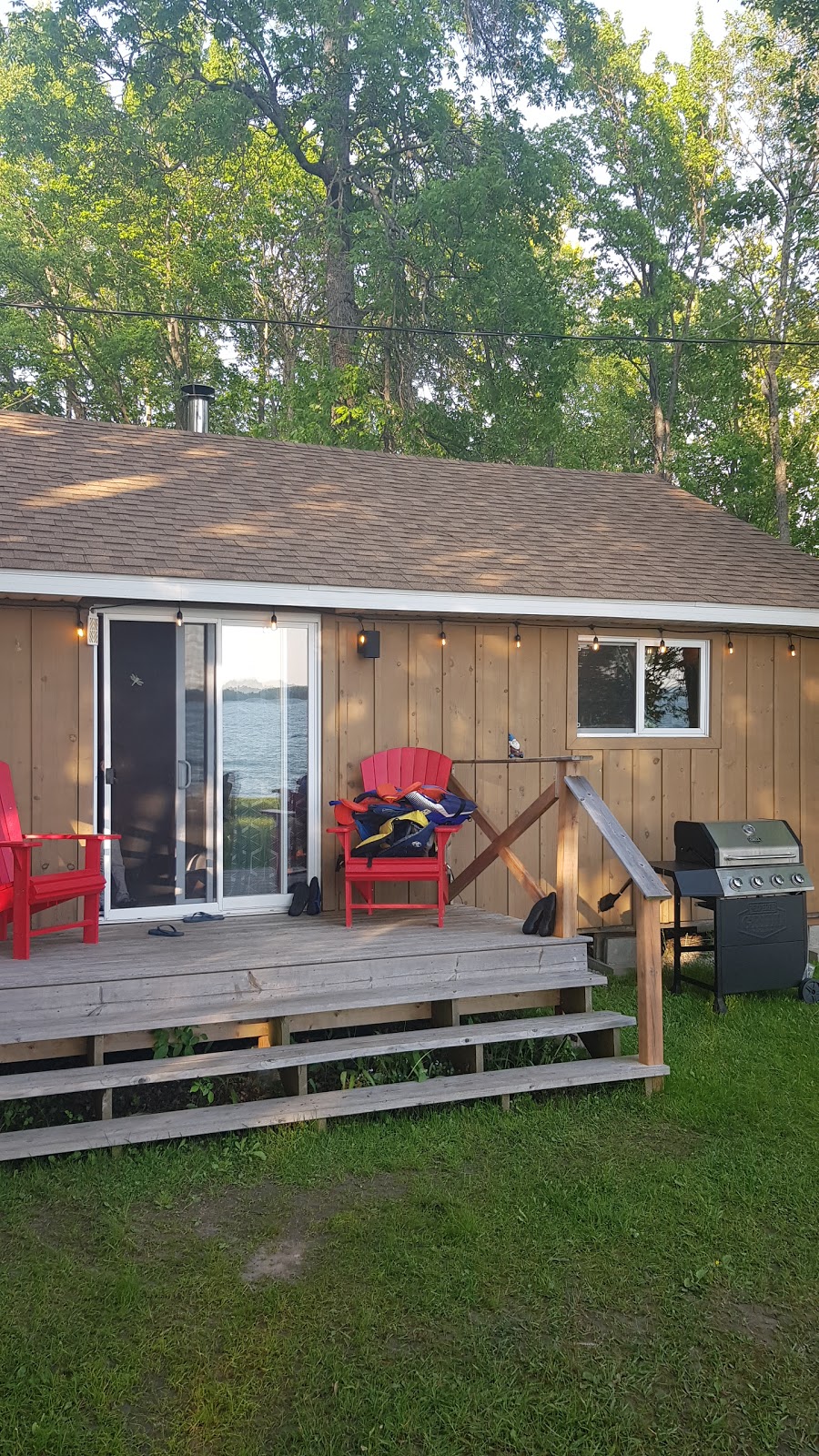 Lake Kagawong Family Cabins | 423 Lakeshore Rd, Kagawong, ON P0P 1J0, Canada | Phone: (705) 698-0171