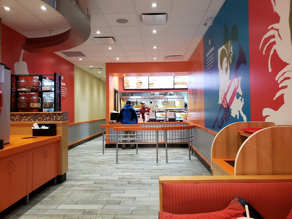 Popeyes Louisiana Kitchen | 666 Burnhamthorpe Rd Unit 23, Etobicoke, ON M9C 2Z4, Canada | Phone: (416) 620-0666