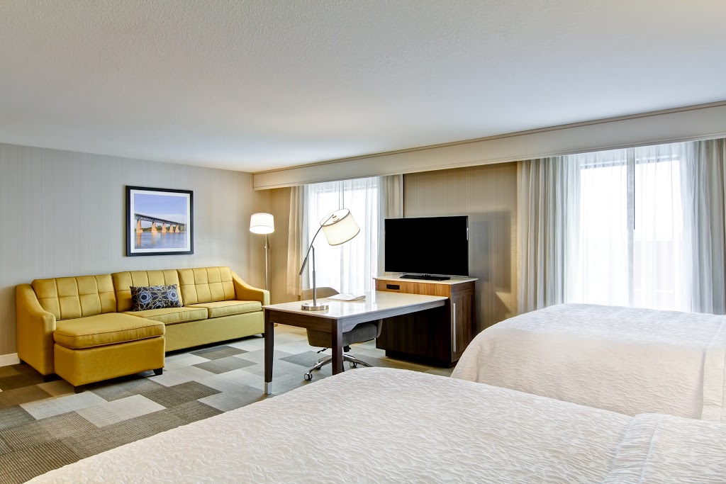 Hampton Inn & Suites by Hilton Saskatoon Airport | 110 Gateway Blvd, Saskatoon, SK S7L 1S4, Canada | Phone: (306) 933-1010