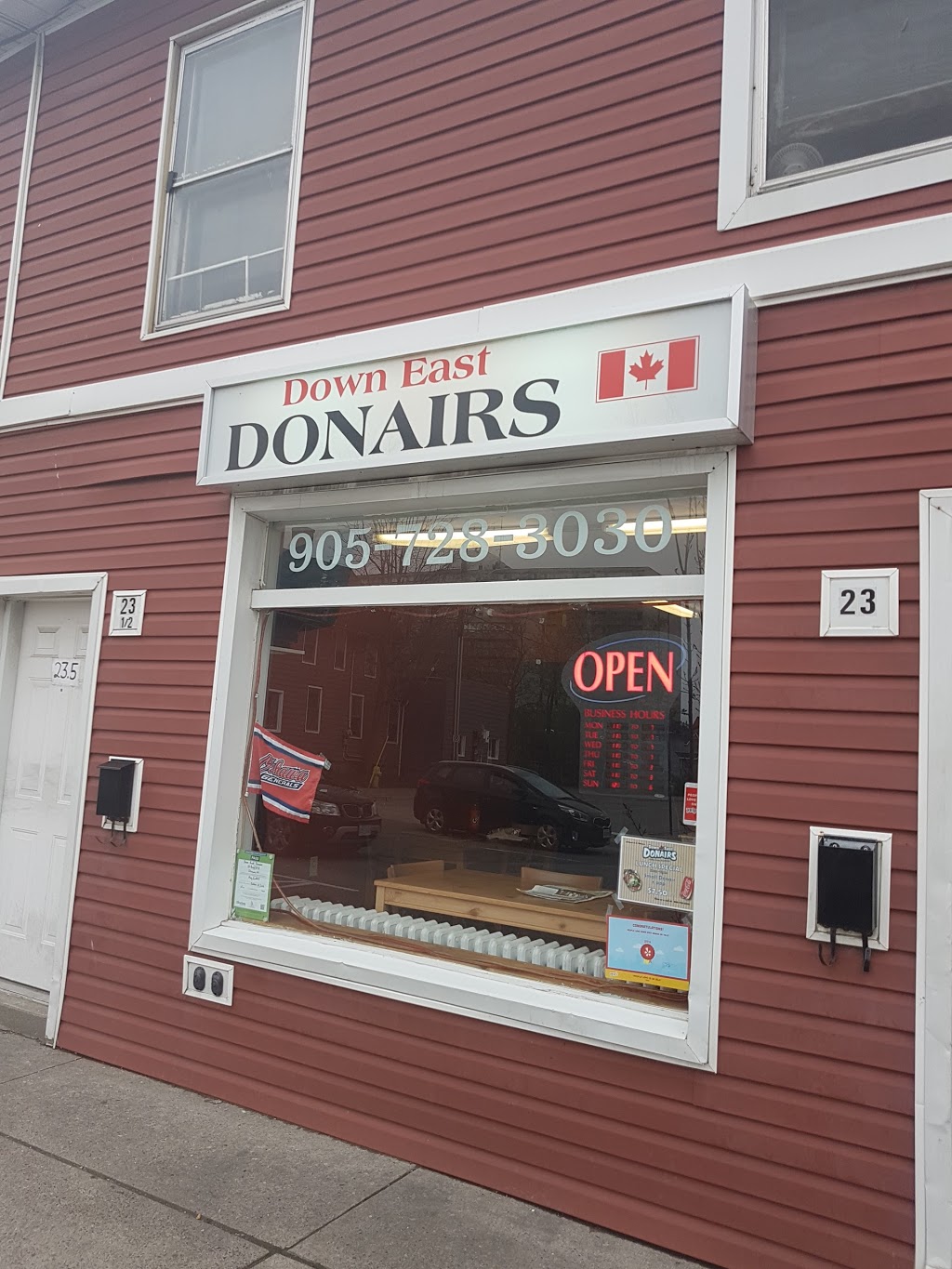 Down East Donairs | 1645 Dundas St E, Whitby, ON L1N 2K9, Canada | Phone: (905) 723-4949