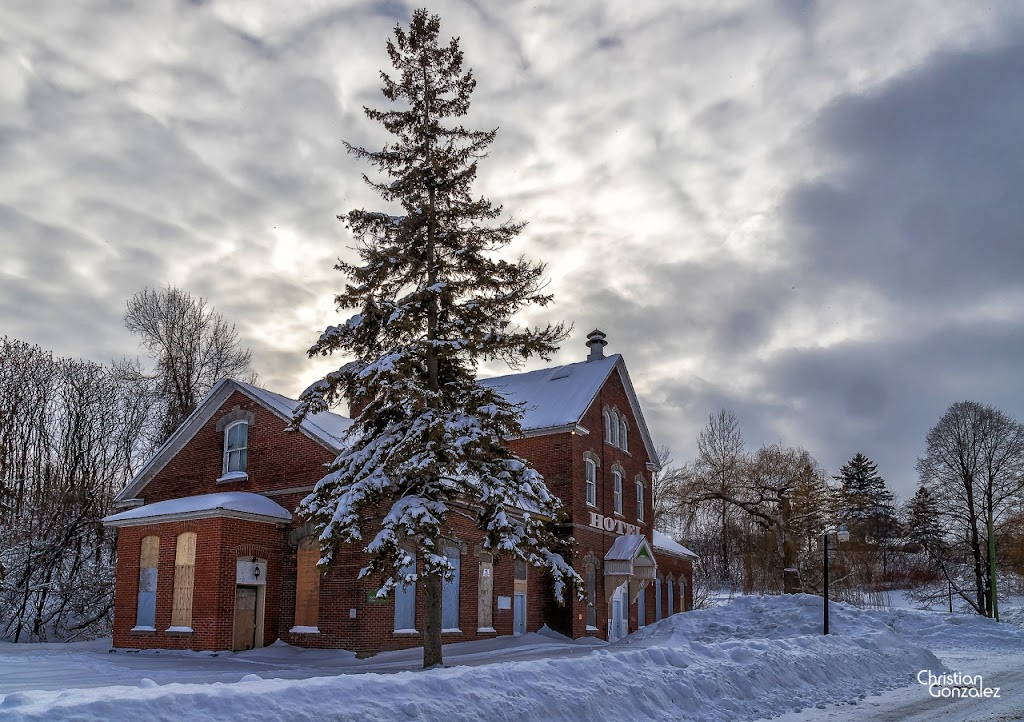 Théâtre des Cascades | 2 Chem. du Canal, Pointe-des-Cascades, QC J0P 1M0, Canada | Phone: (438) 355-6856