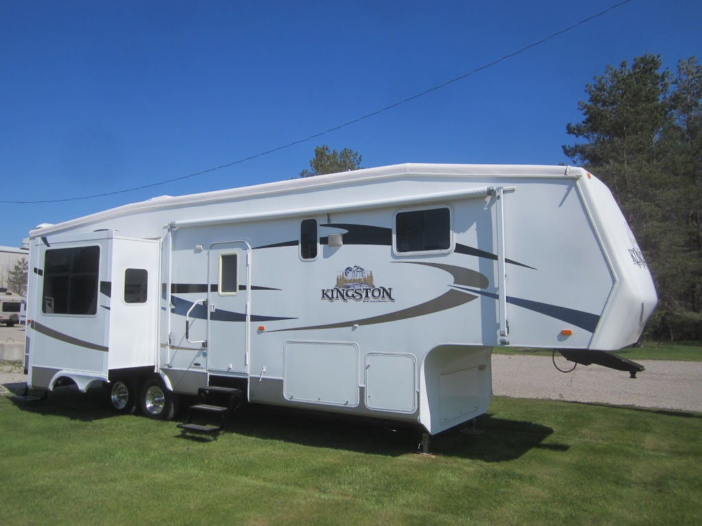 Hills RV | 89 Zimmerman St S, Strathroy, ON N7G 0A3, Canada | Phone: (519) 878-0815