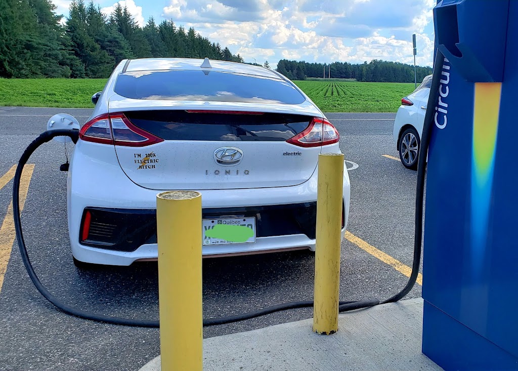 EV Fast Charging station | 1100 Rte Principale, Sainte-Anne-du-Sault, QC G0Z 1C0, Canada | Phone: (855) 999-8378