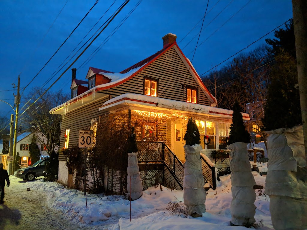 Église Sainte-Famille | 30 Place de lÉglise, Cap-Santé, QC G0A 1L0, Canada | Phone: (418) 285-2311