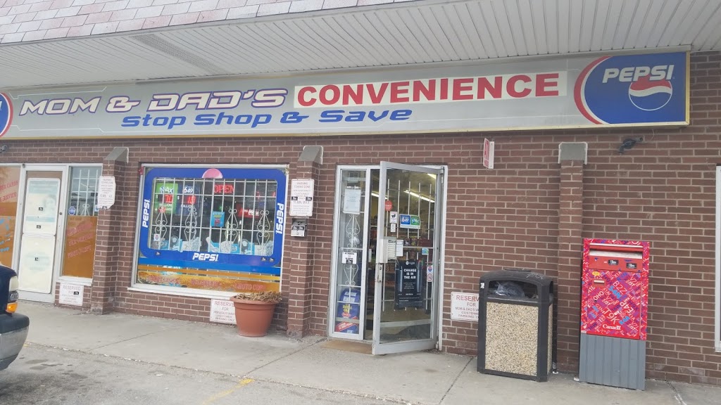 Mom & Dads Variety Store | 833 Westlock Rd, Mississauga, ON L5C 1K7, Canada | Phone: (905) 615-9175