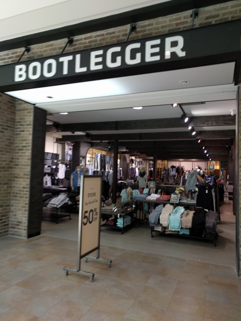 Bootlegger | 2960 Kingsway Dr Unit E012A, Kitchener, ON N2C 1X1, Canada | Phone: (519) 894-1160
