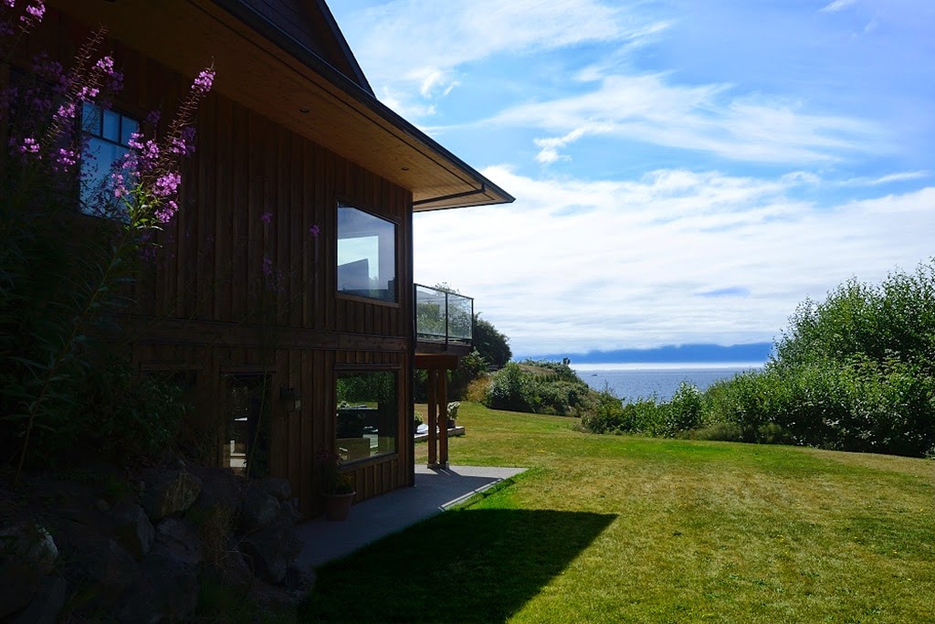 Points West Oceanfront Resort | 8969 W Coast Rd, Sooke, BC V9Z 1E7, Canada | Phone: (778) 352-1783