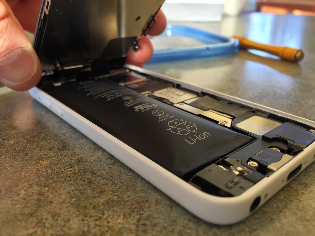 Fraser Valley iPhone Repair | 7709 Alpine Pl, Mission, BC V2V 4T3, Canada | Phone: (604) 809-5169