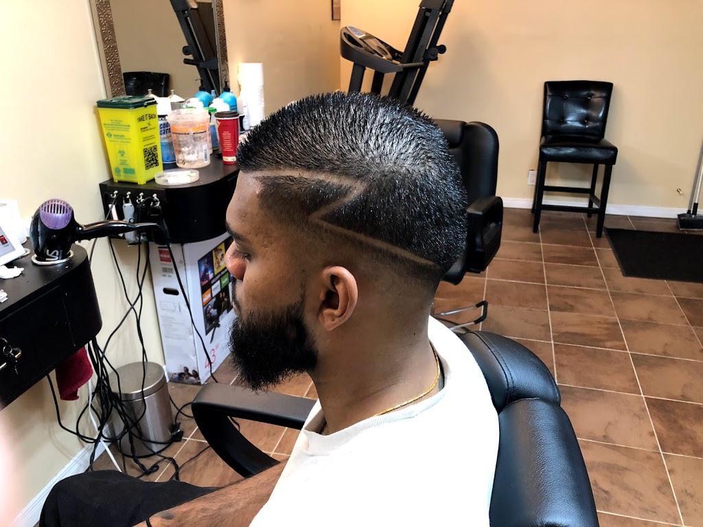 Prince Barber shop Aura | 384 Yonge Street Level P1 Unit 105 Level P1, Unit 105, Toronto, ON M5B 1S8, Canada | Phone: (647) 352-2234