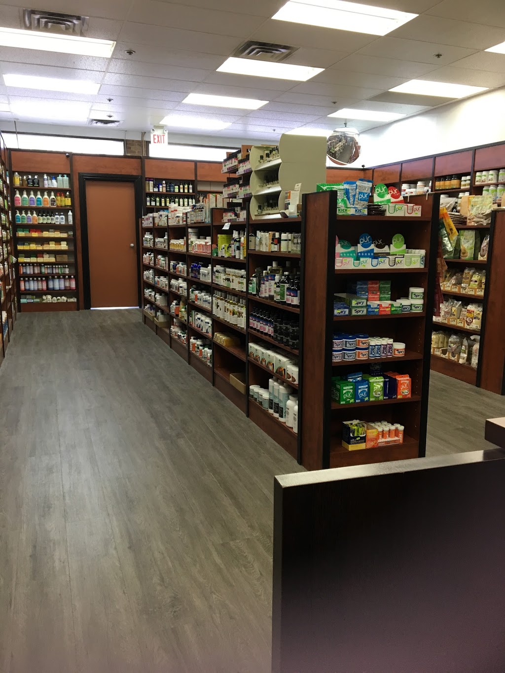 S & H Health Foods | 227 Vodden St E, Brampton, ON L6V 1N2, Canada | Phone: (905) 450-9533