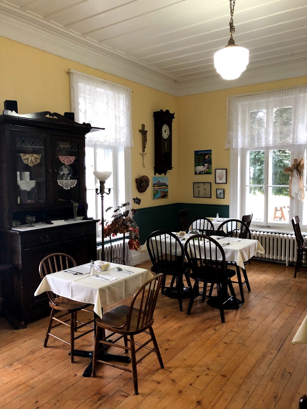 Le Café du Bon Dieu | 974 Route de la Seigneurie, Saint-Roch-des-Aulnaies, QC G0R 4E0, Canada | Phone: (418) 919-0556