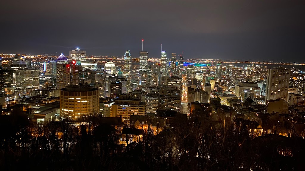 Mount Royal Lookout | 1576 Voie Camillien-Houde, Montréal, QC H2W 1S8, Canada | Phone: (514) 843-8240