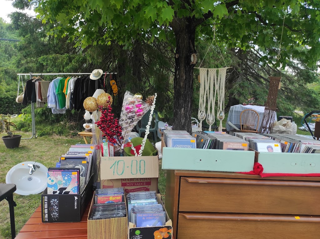 Yard sale | 8056 ON-35, Norland, ON K0M 2L0, Canada | Phone: (416) 879-0169