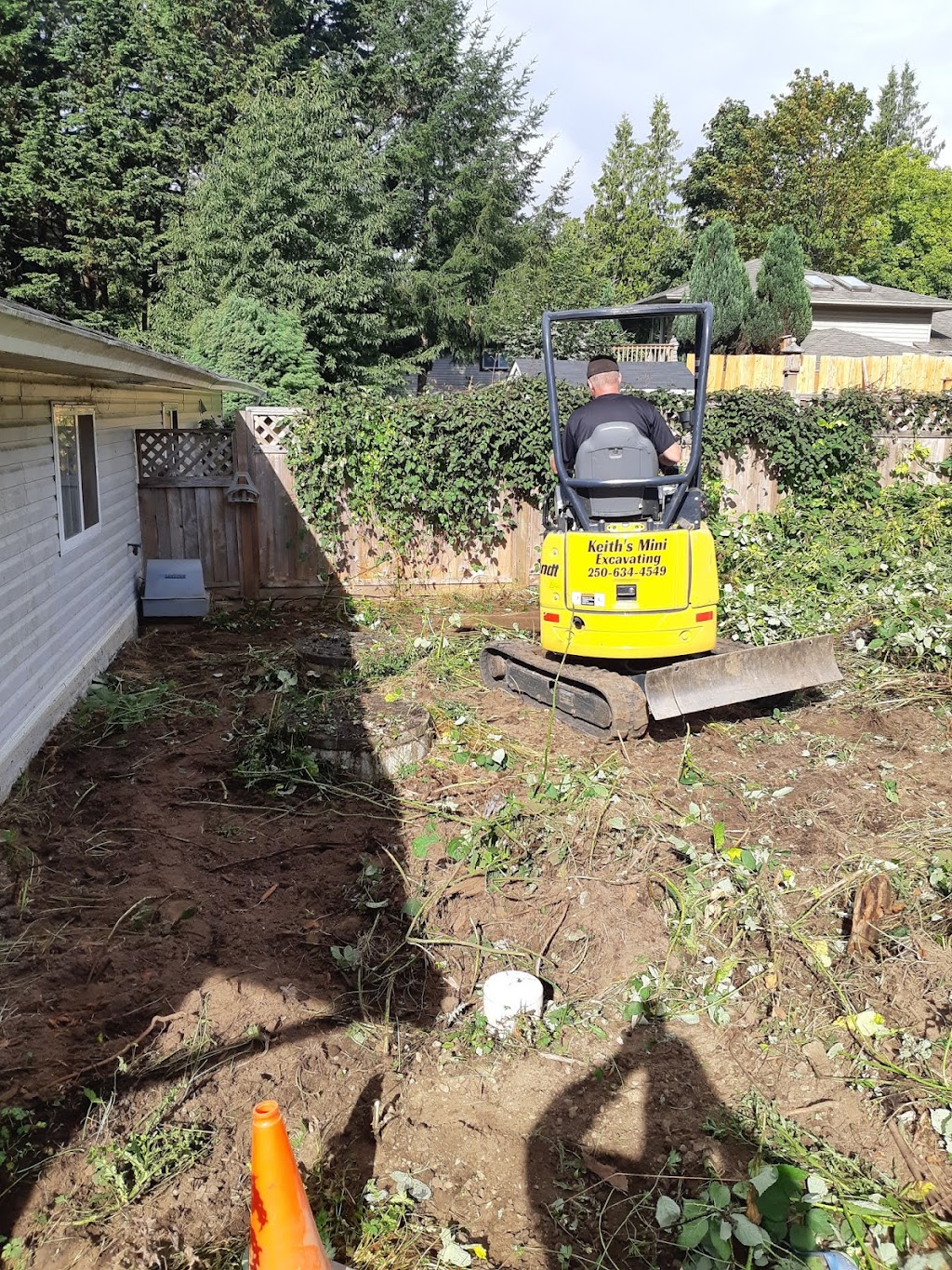 Keiths Mini Excavating | 1496 Woodcock Rd, Sooke, BC V9Z 0Z9, Canada | Phone: (250) 634-4549