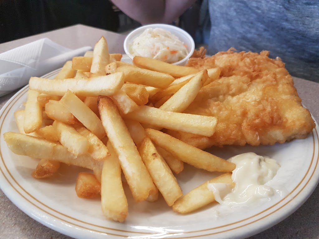 Martin Grove Fish & Chips | 5 Lavington Dr, Etobicoke, ON M9R 2H1, Canada | Phone: (416) 244-7630