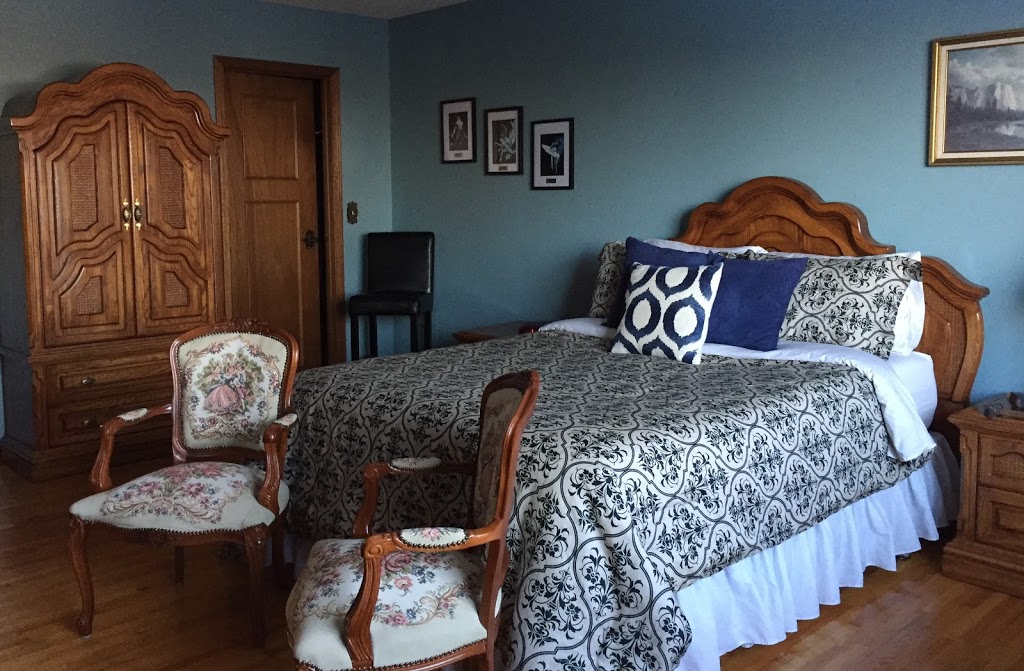 Paola Beauty Farm B&B and Day Spa | Calgary, AB T2P 2G7, Canada | Phone: (403) 285-9838